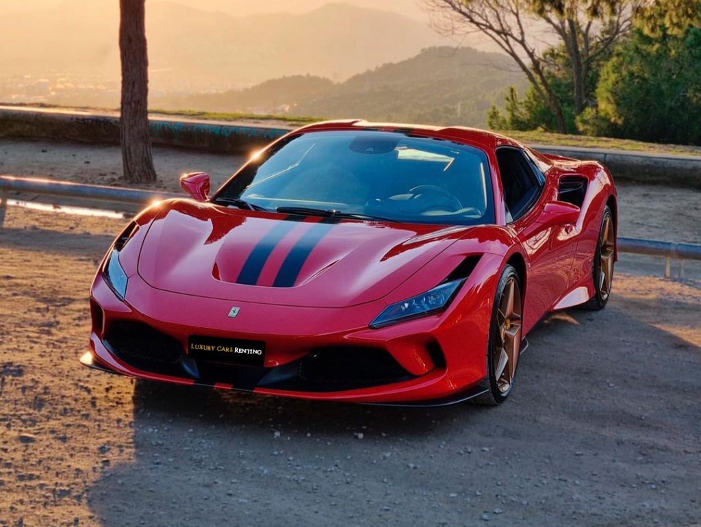 Servicio de alquiler de coches de lujo en Alicante - Ferrari F8 Spider Rojo y negro